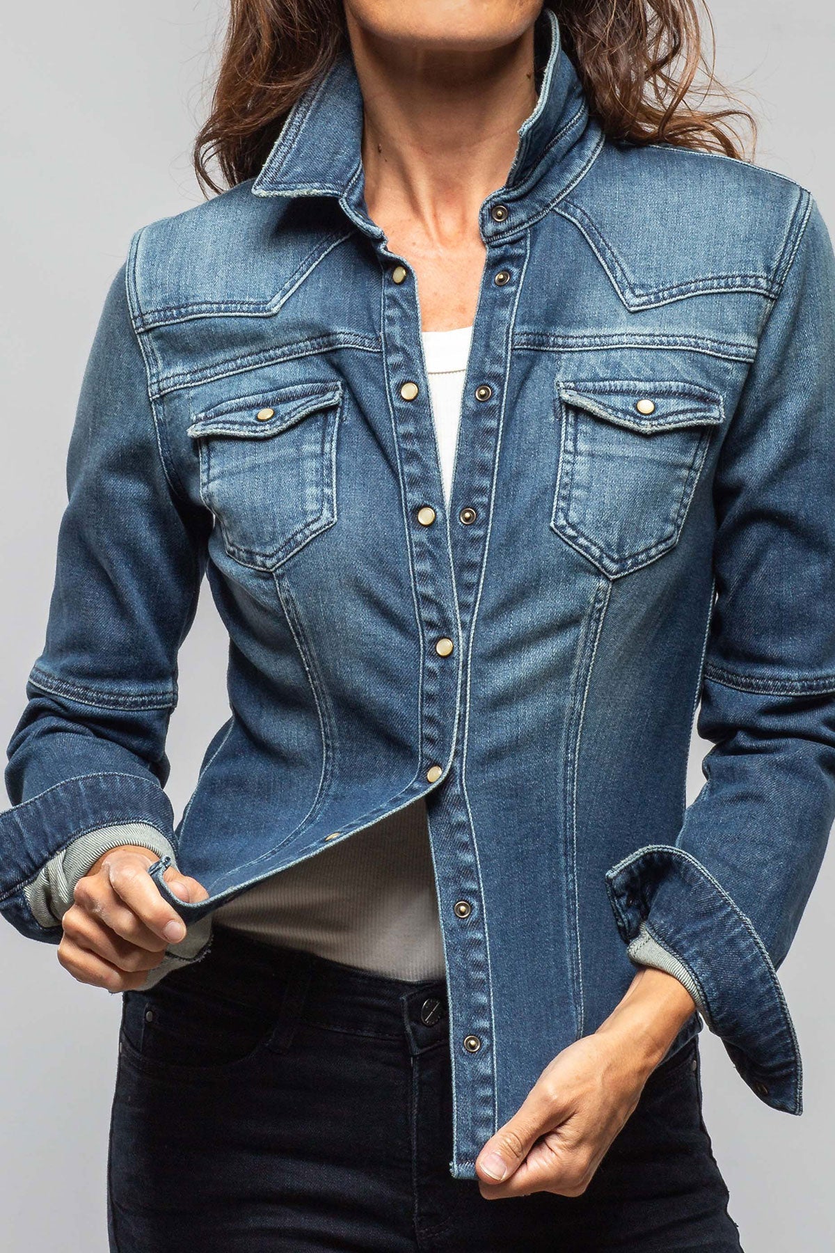 Axel's Premium Denim Maddi Fitted Western Shirt In Mid Dark Blue | Ladies - Snap Shirts