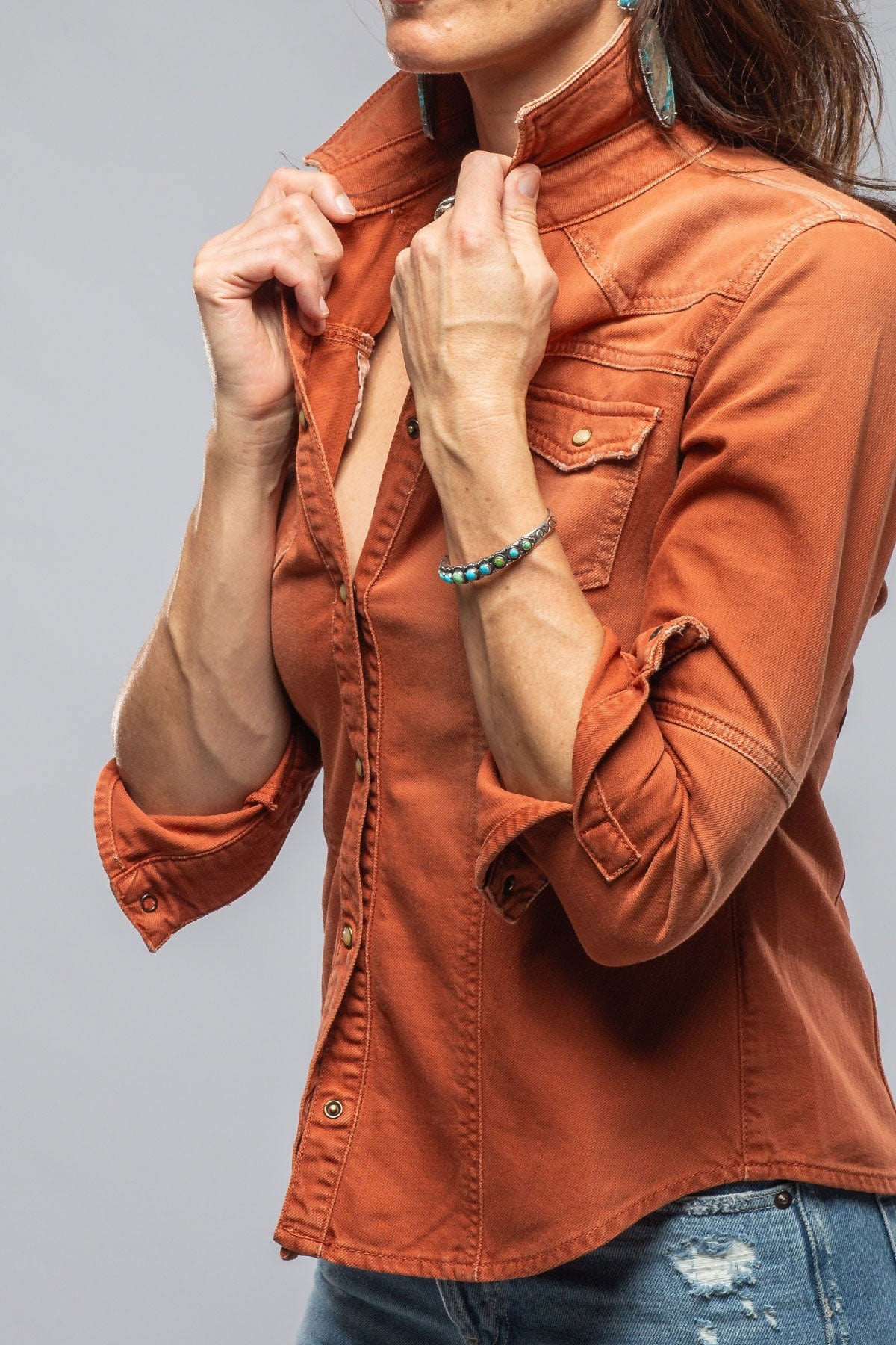 Axel's Premium Denim Sweetwater Denim Shirt In Coccio | Ladies - Snap Shirts