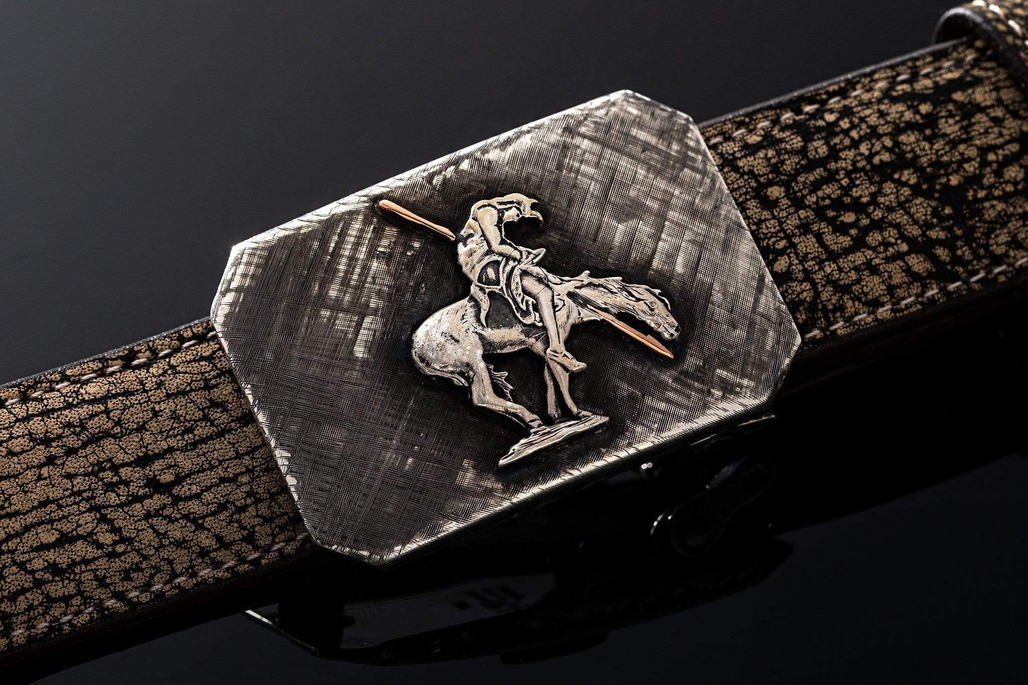 AO Wounded Knee | Belts And Buckles - Trophy | American Buckle Collection