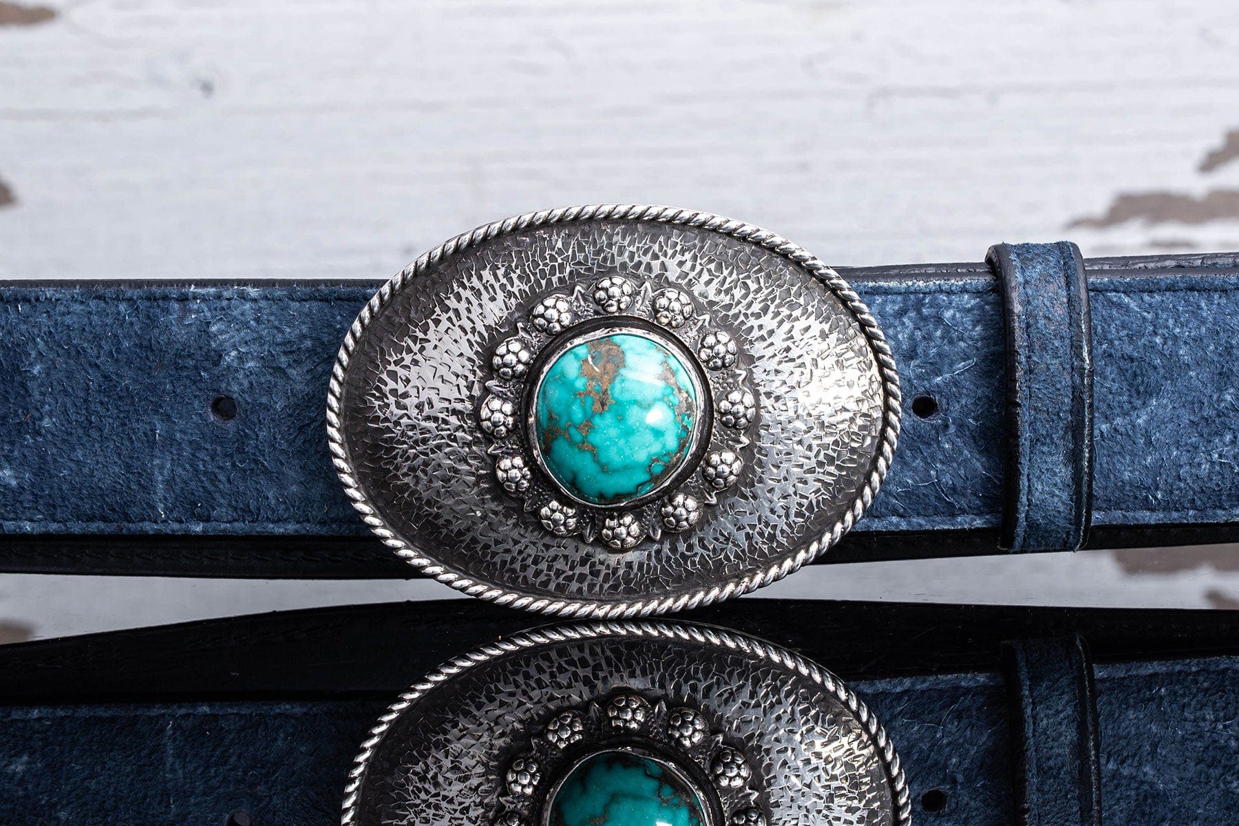AQR50 Turquoise Hammered Trophy Buckle - AXEL'S