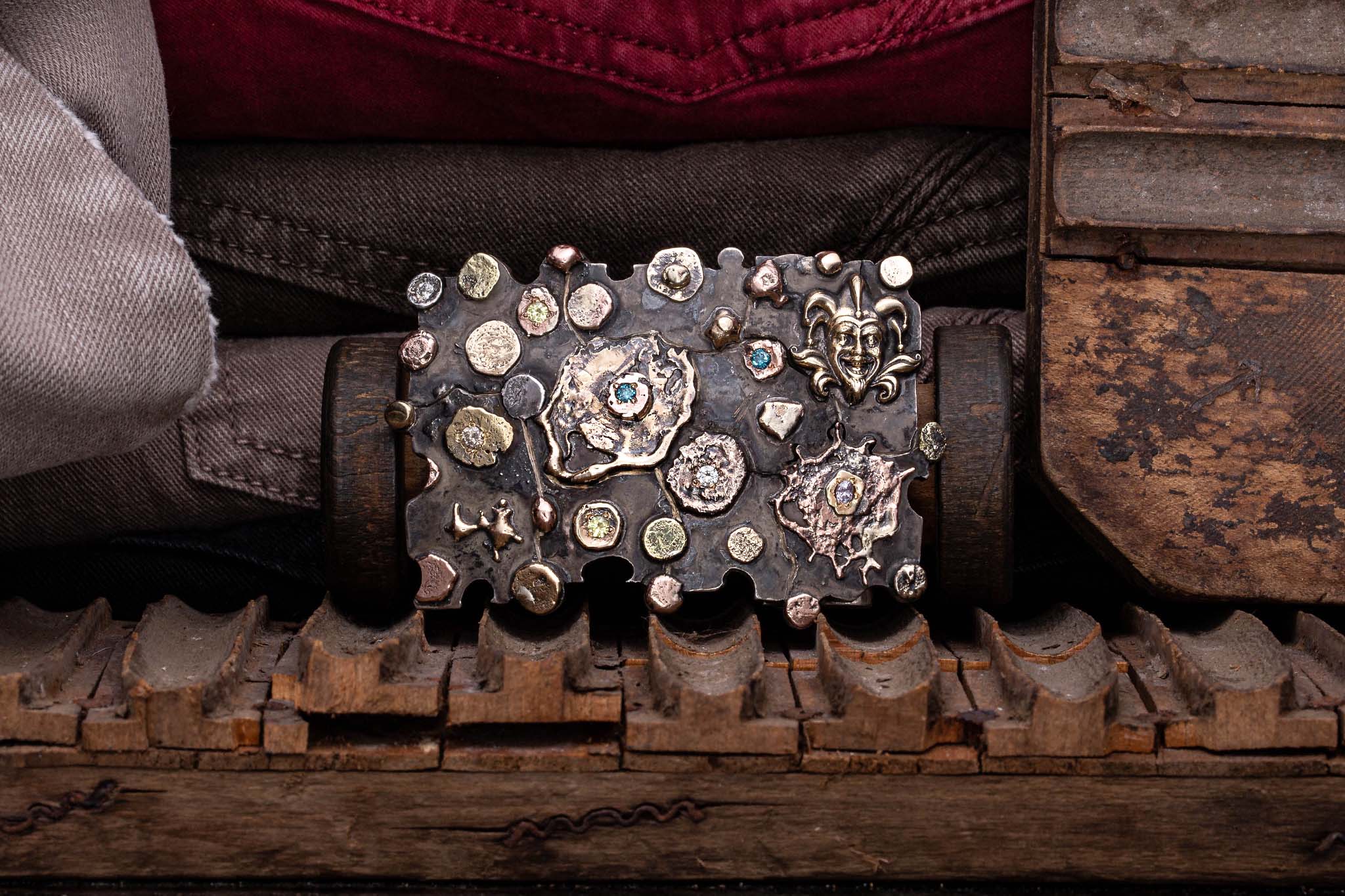 James Christian Fitting In - AXEL'S