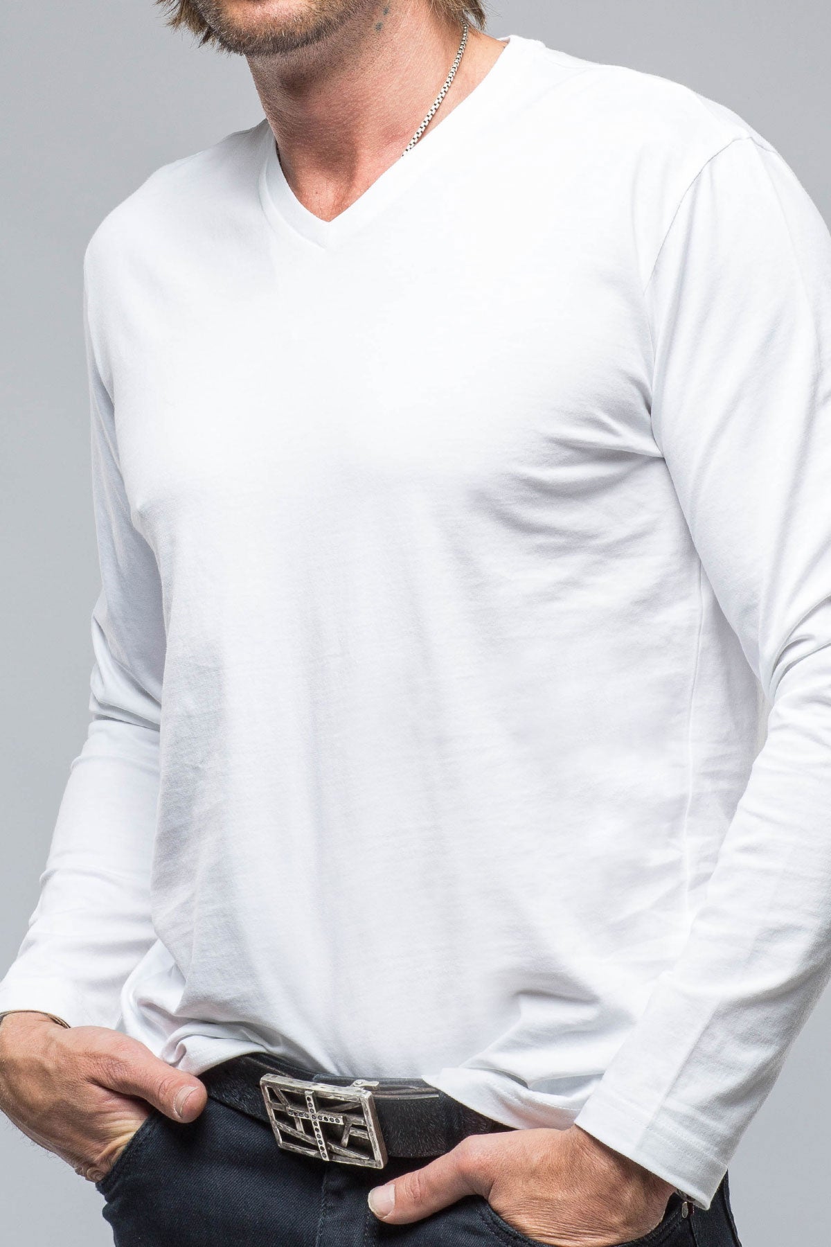 Georg Roth | Del Mar LS V-Neck in White | Mens - Shirts - T-Shirts
