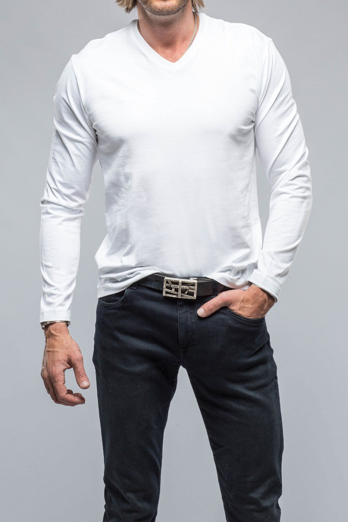 Georg Roth | Del Mar LS V-Neck in White | Mens - Shirts - T-Shirts