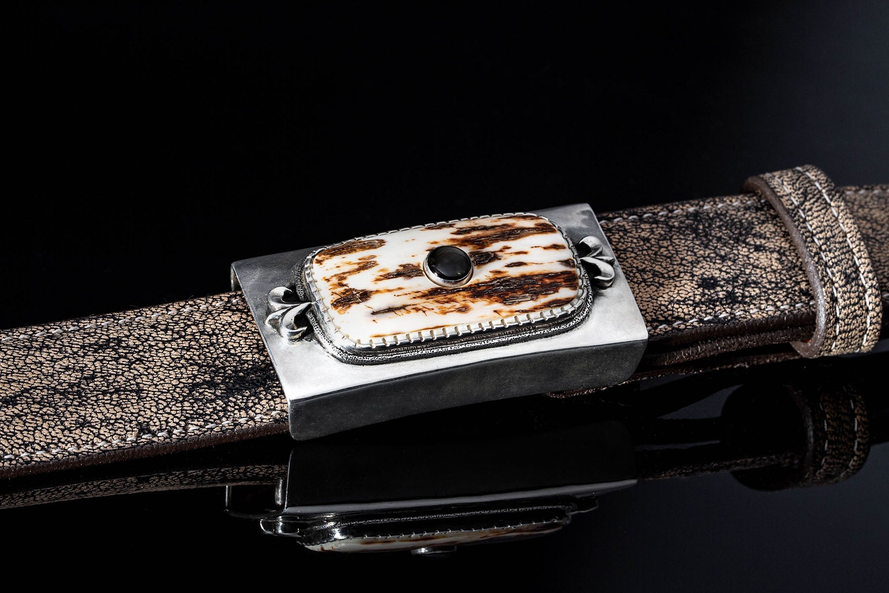 Lee Downey | AO MOP Slider | Belts And Buckles - Trophy