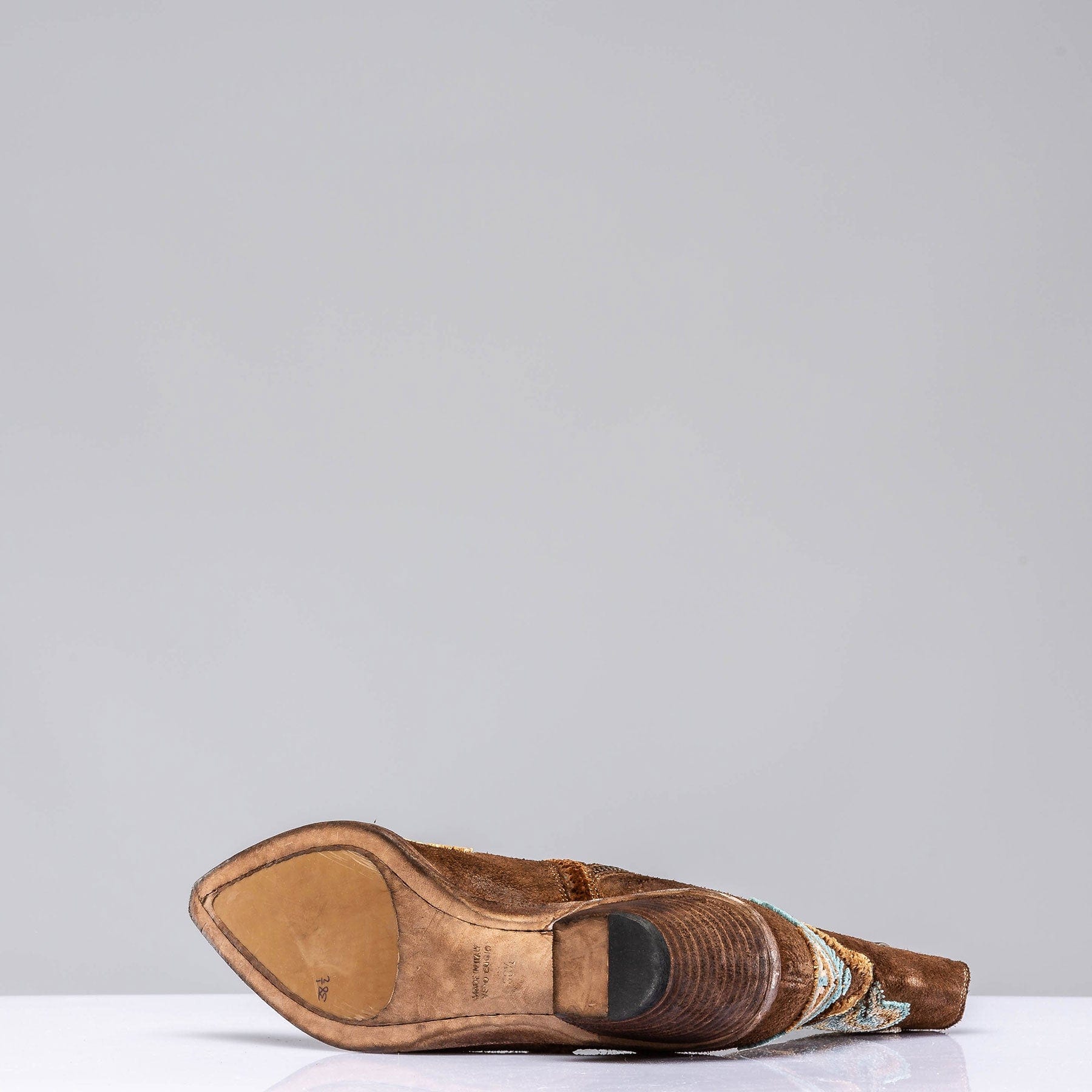 Juana Boot Embroidery In Camel - AXEL'S