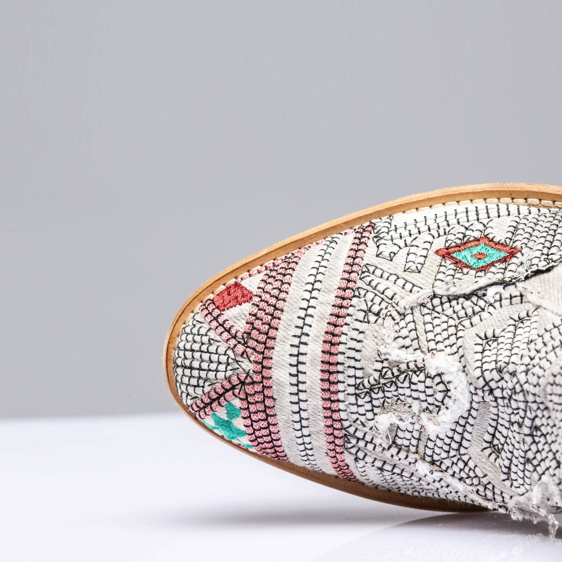 Minerva Boot In White W/ Blk & Pink Embroidery - AXEL'S