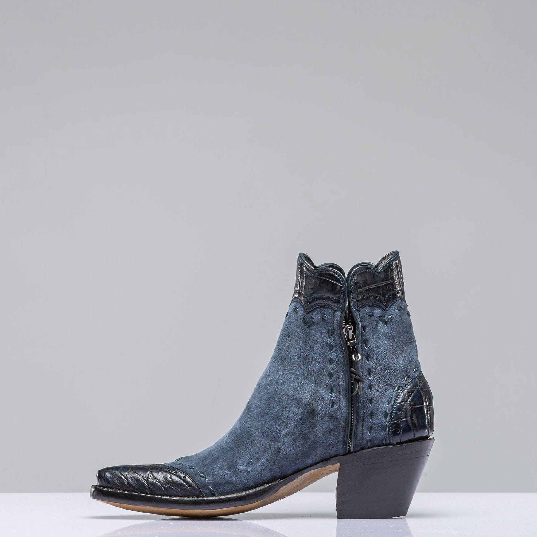Jenna Zorro In Navy Break Suede - AXEL'S