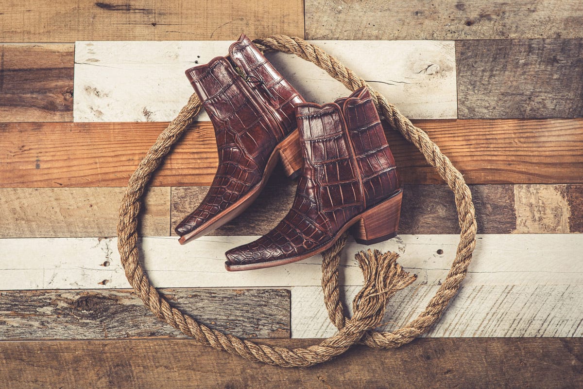 Josie Zorro Gallegos - AXEL'S