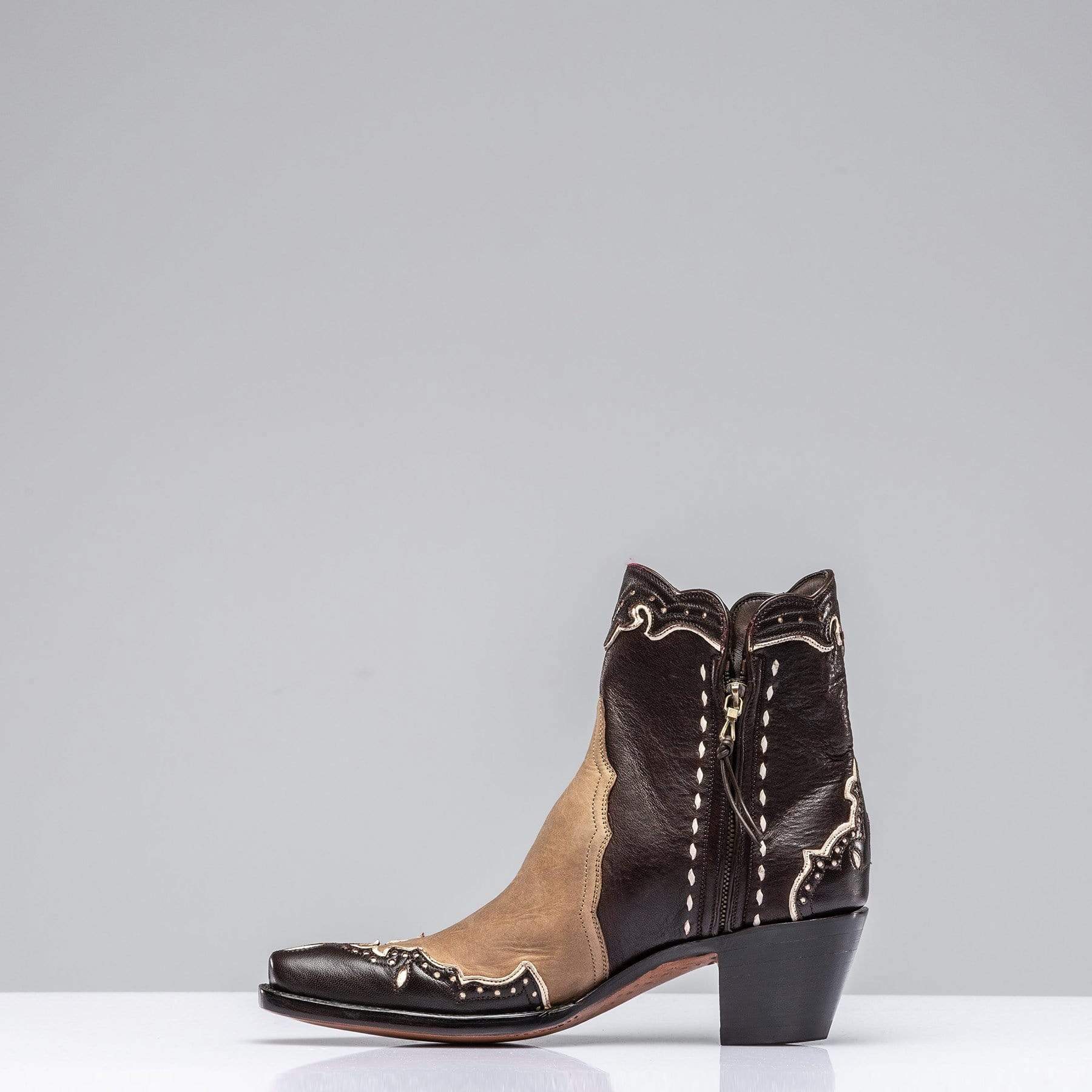 Mocha Gallegos Zorro - AXEL'S