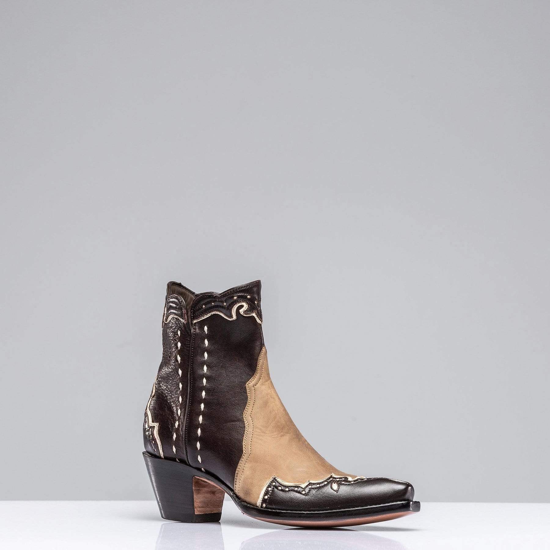 Mocha Gallegos Zorro - AXEL'S