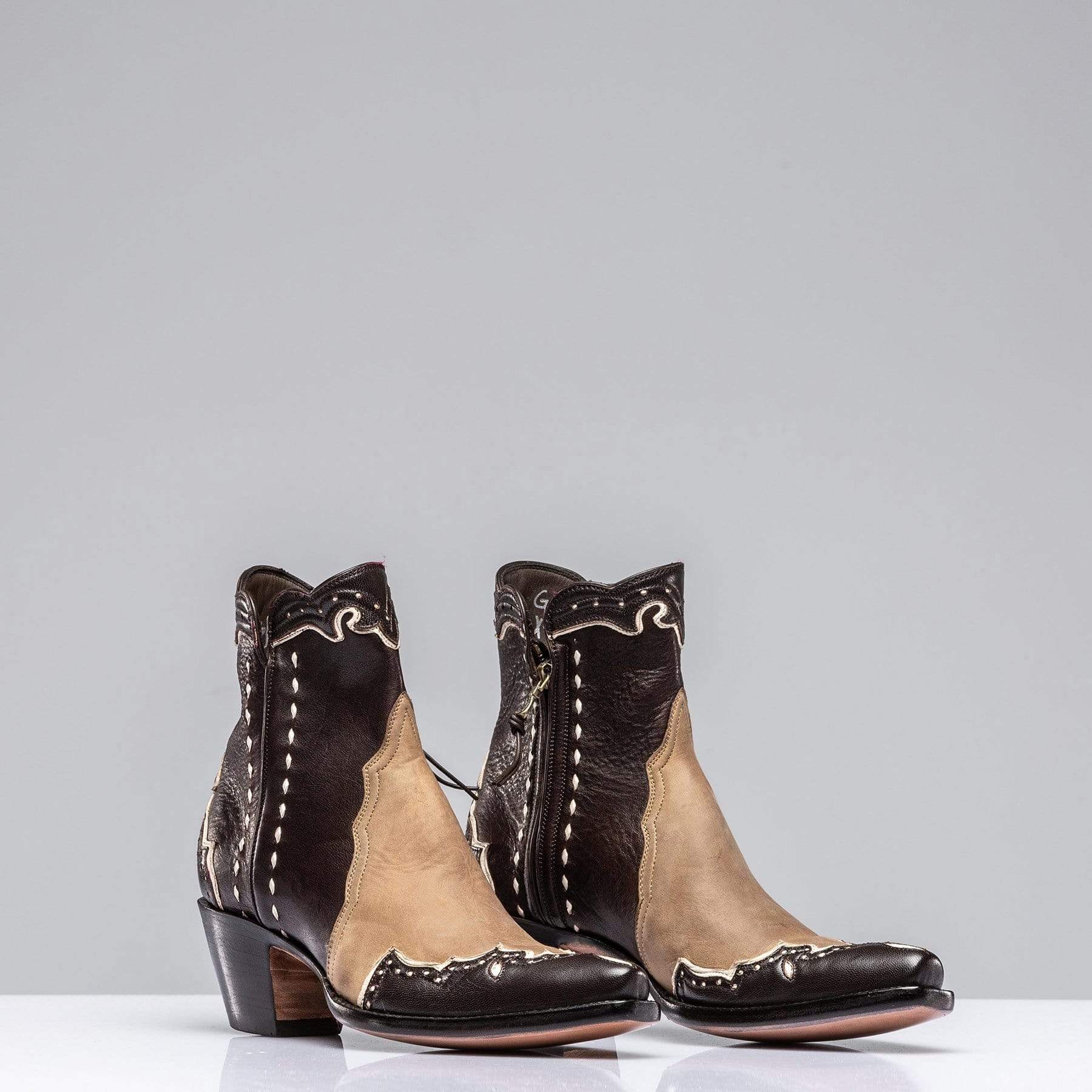 Mocha Gallegos Zorro - AXEL'S