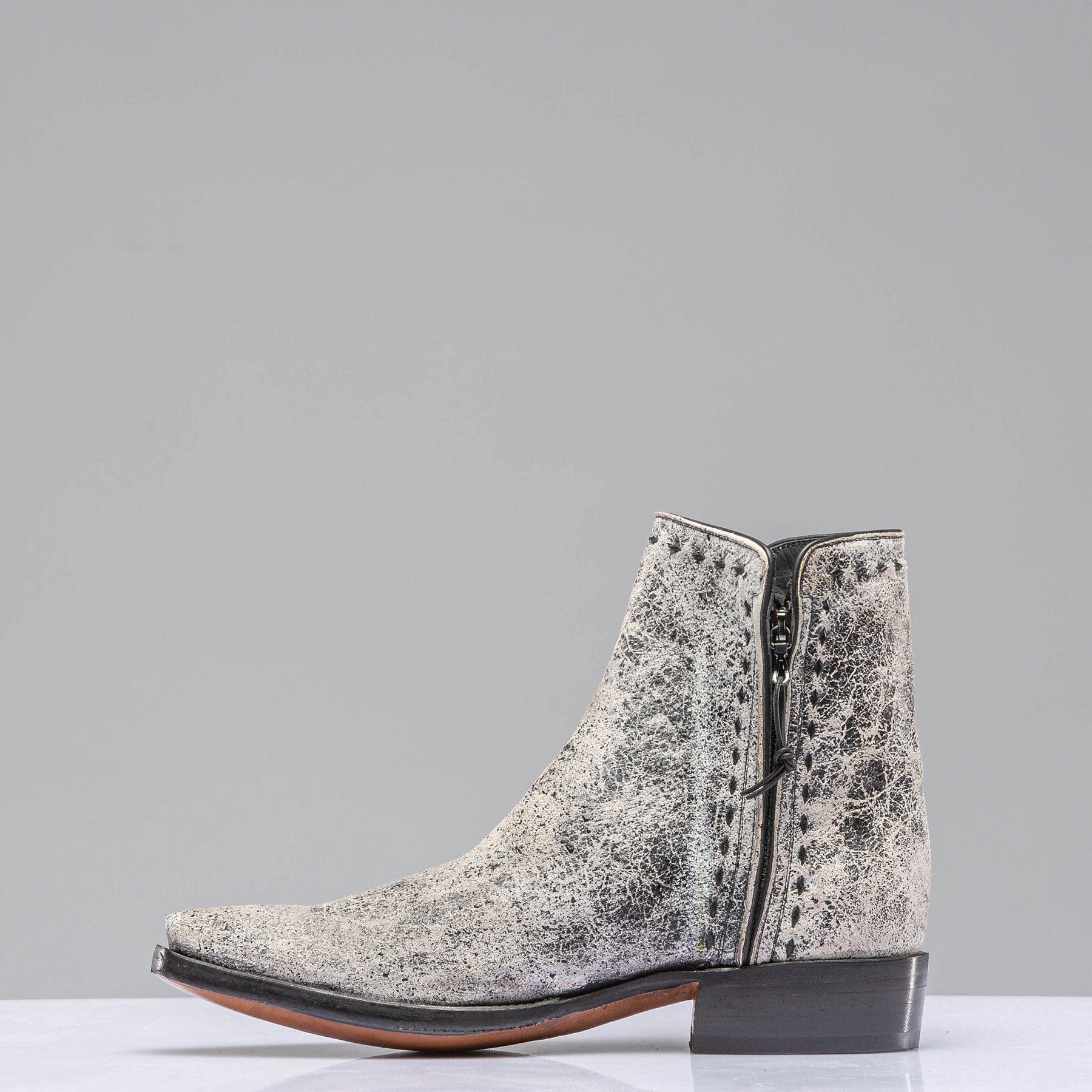 Stillwater Zorro In Vintage White - AXEL'S