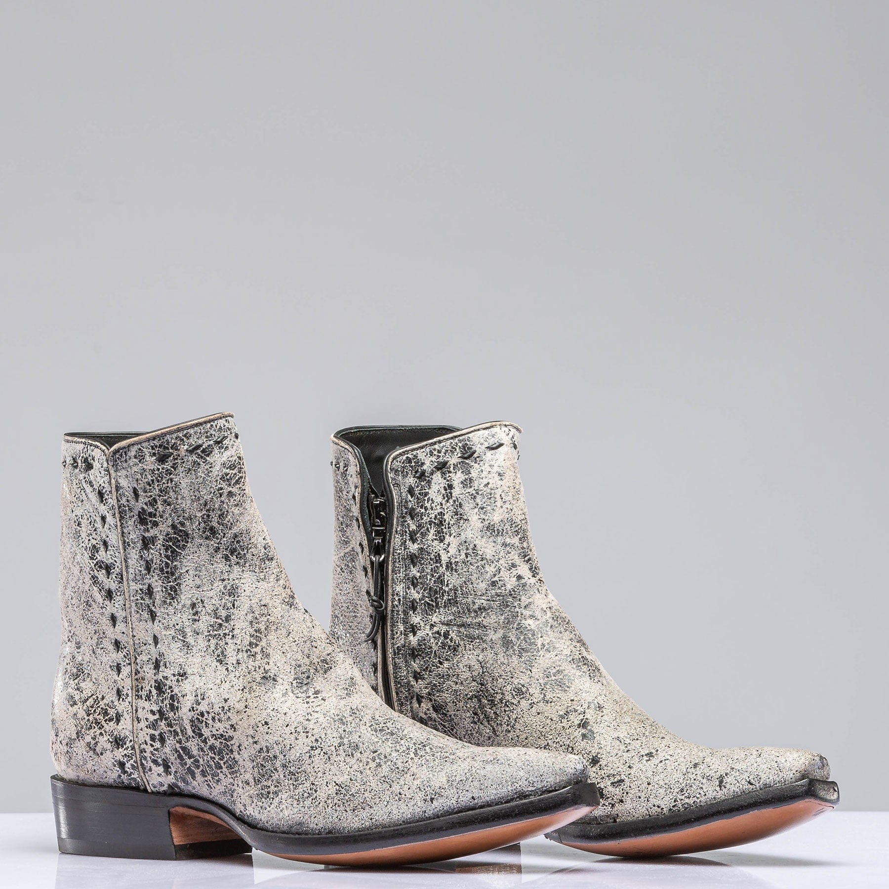 Stillwater Zorro In Vintage White - AXEL'S
