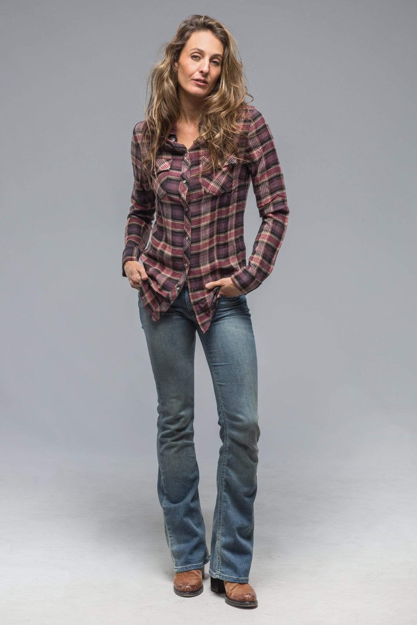 Tara Fitted Tartan Snap Shirt in Mauve - AXEL'S