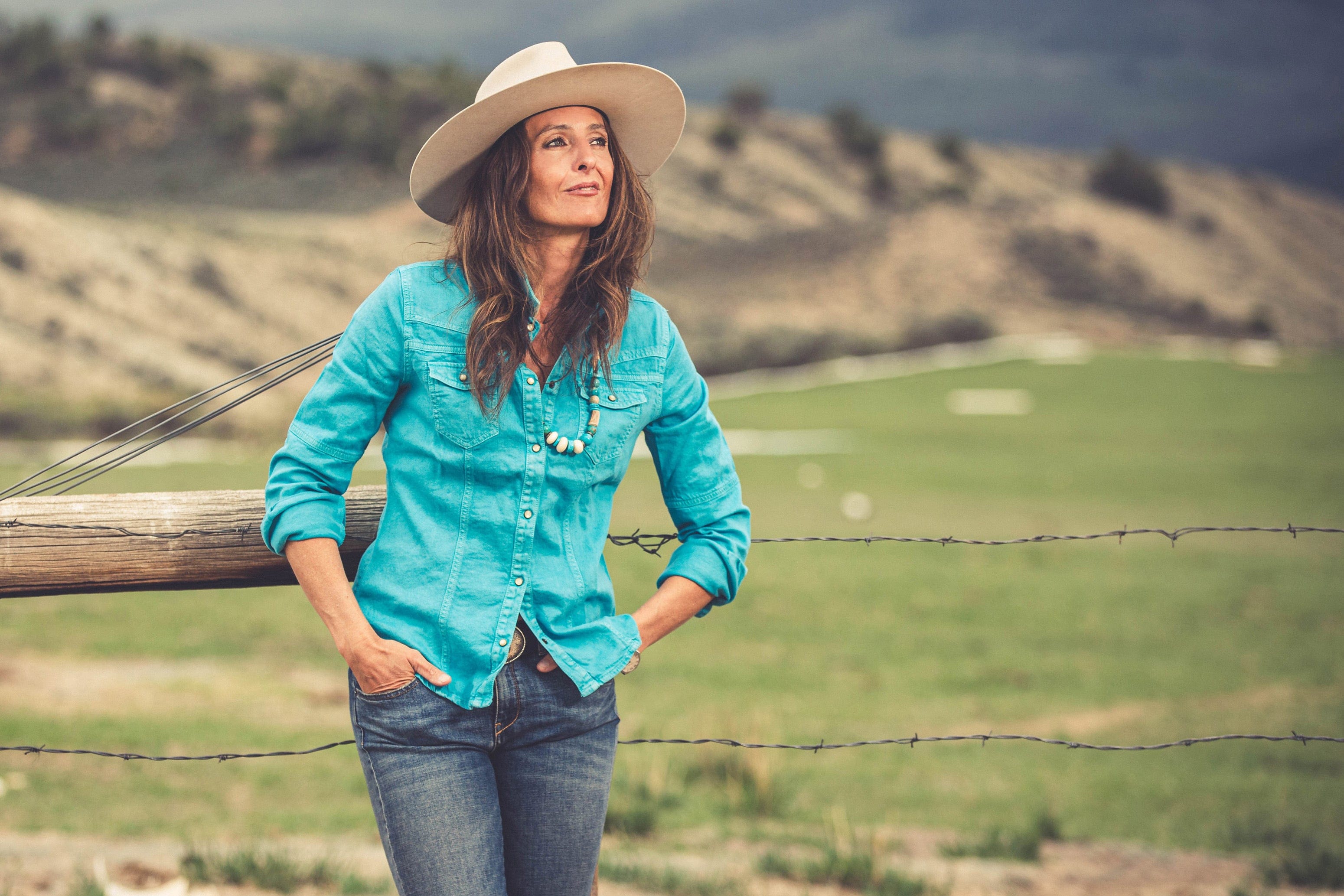 Yarmony Linen-Cotton Snap Shirt In Turquoise
