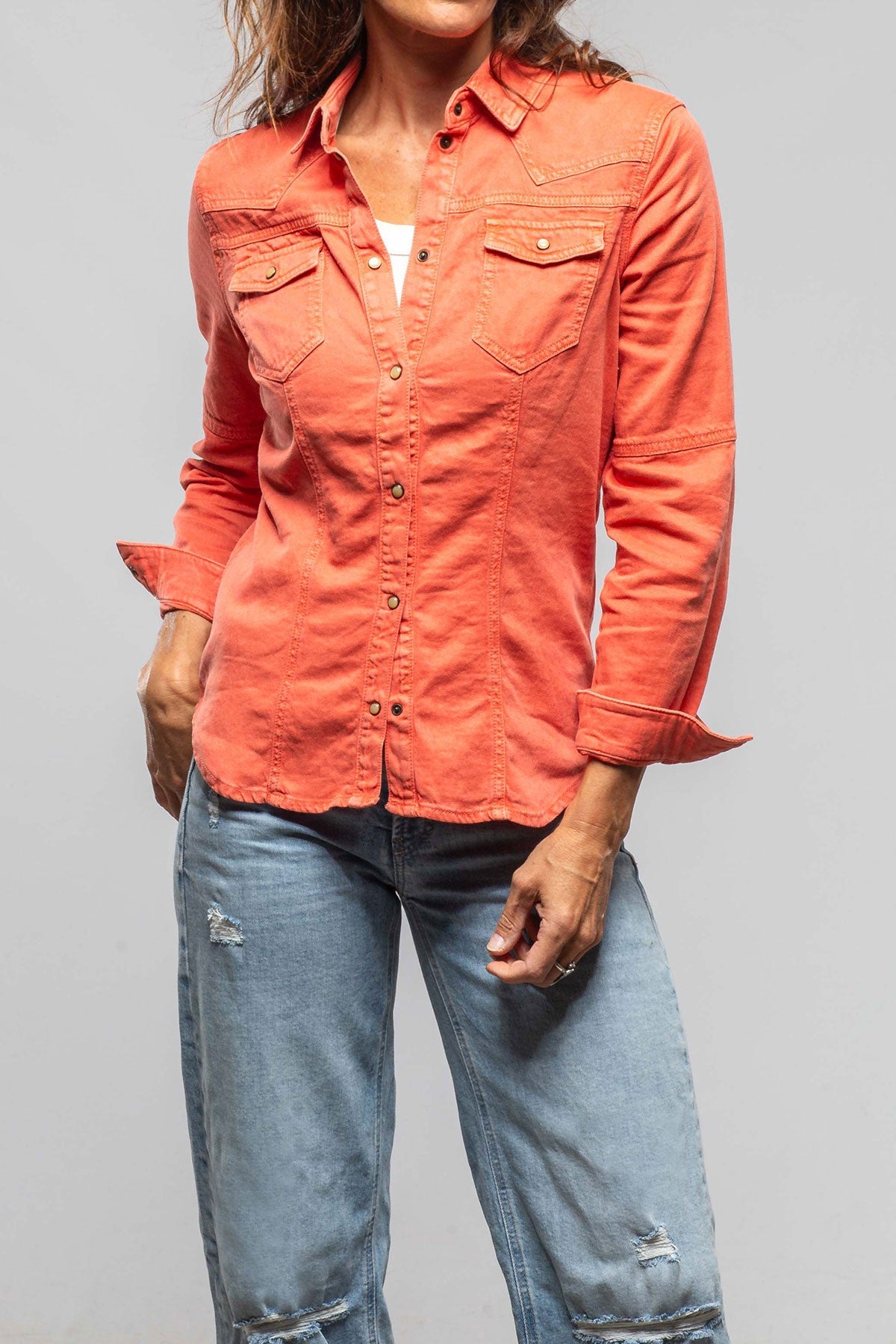 Axel's Premium Denim Yarmony Linen-Cotton Snap Shirt In Tropicale | Ladies - Snap Shirts