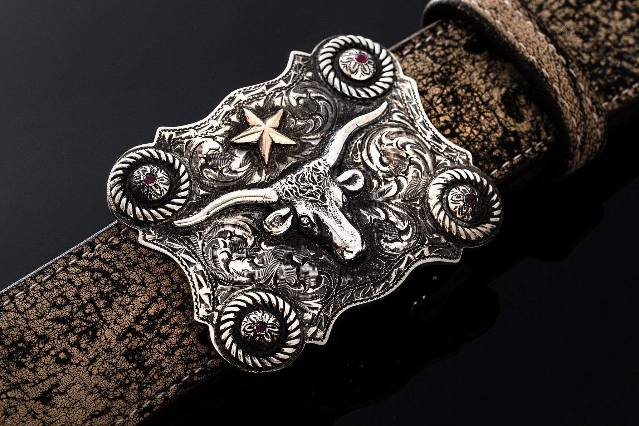 AO Wyatt Longhorn Ruby | Belts And Buckles - Trophy | Comstock Heritage