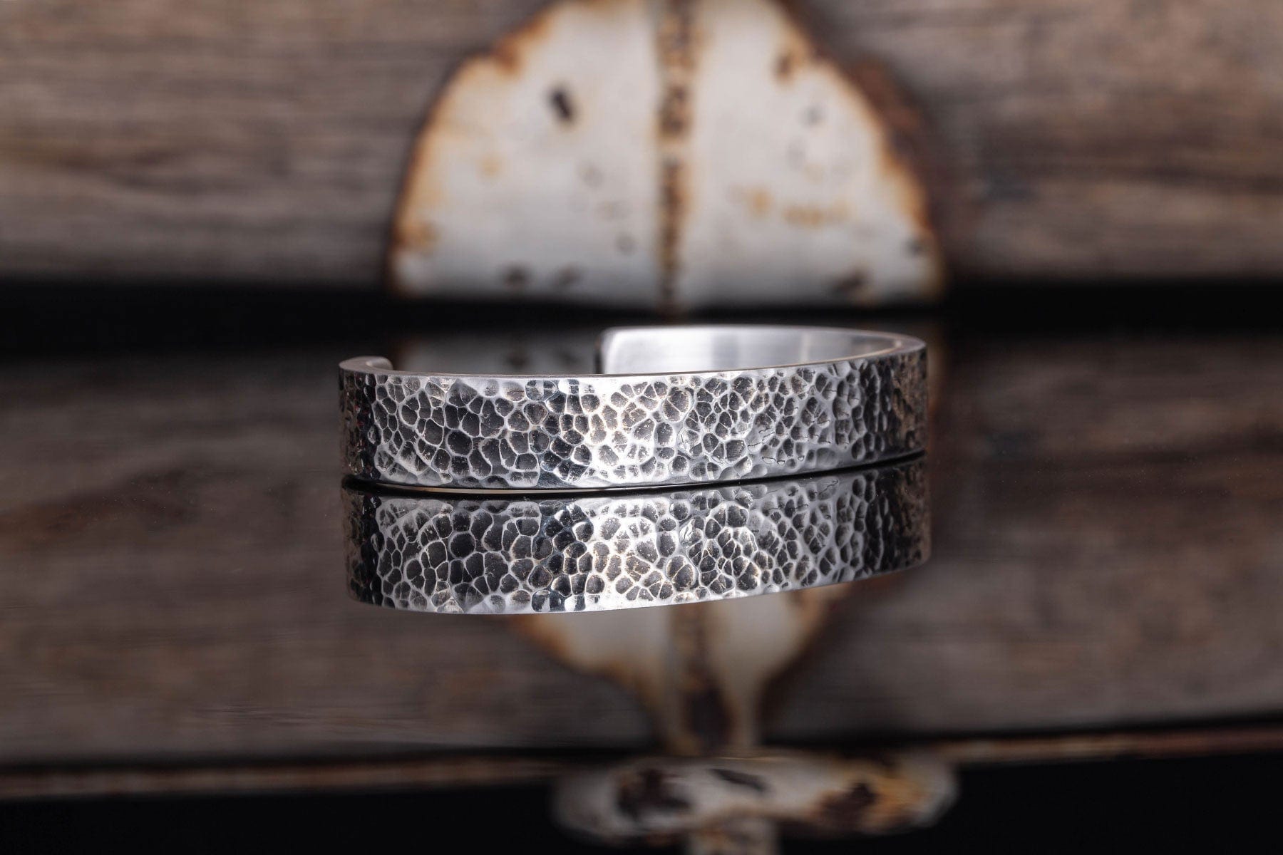 Hammered Cuff "5/8 - AXEL'S