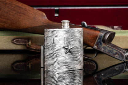 Hammered Hip Flask W/Star - AXEL'S